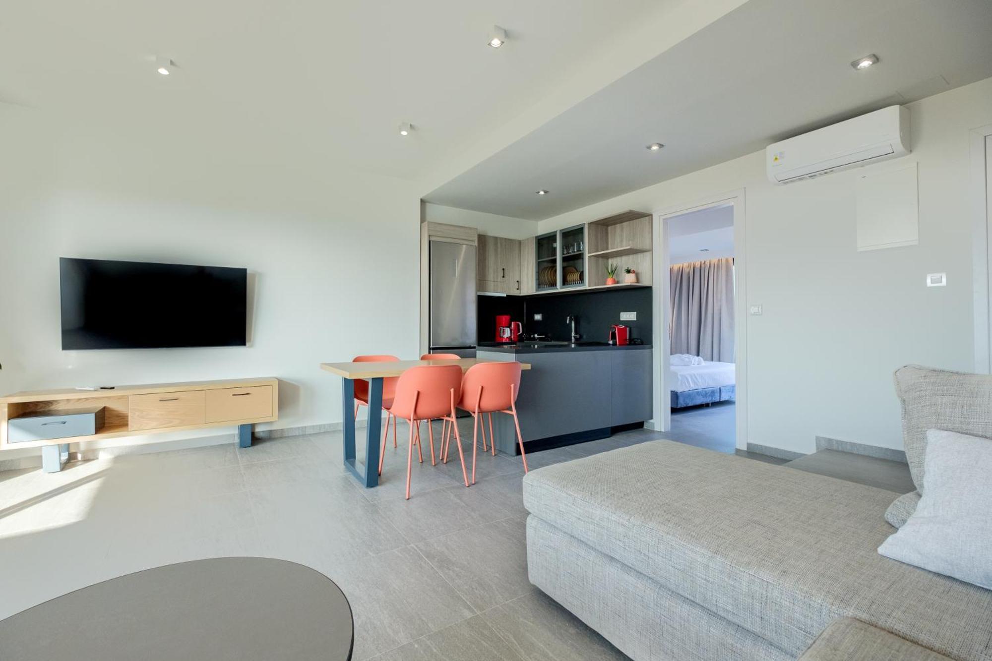 Sky-High 70Sqm Penthouse W. Stunning Views - 05 Apartment Ханя Екстериор снимка